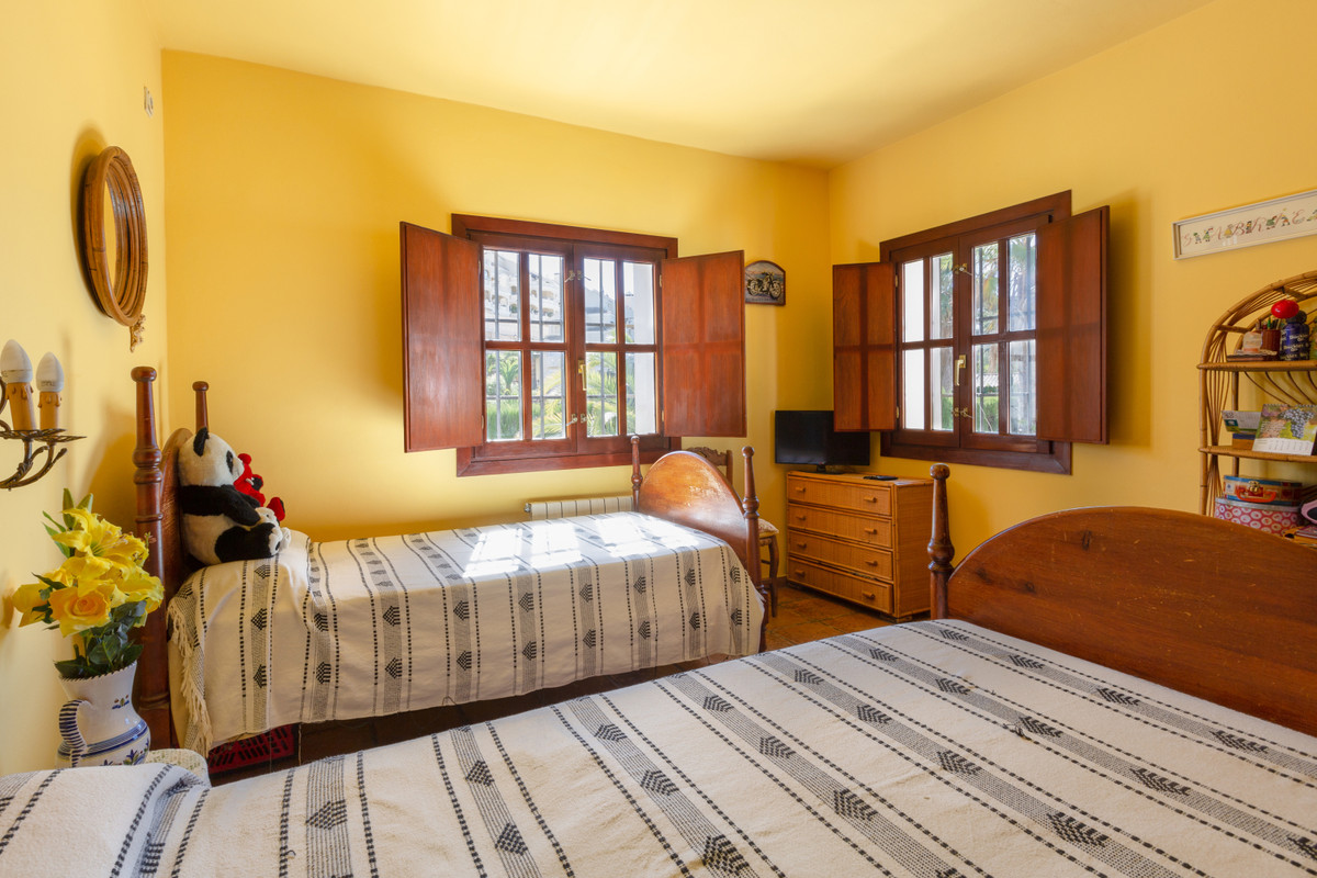 4 Bed Townhouse for sale in Elviria Costa Del Sol, Málaga, Spain