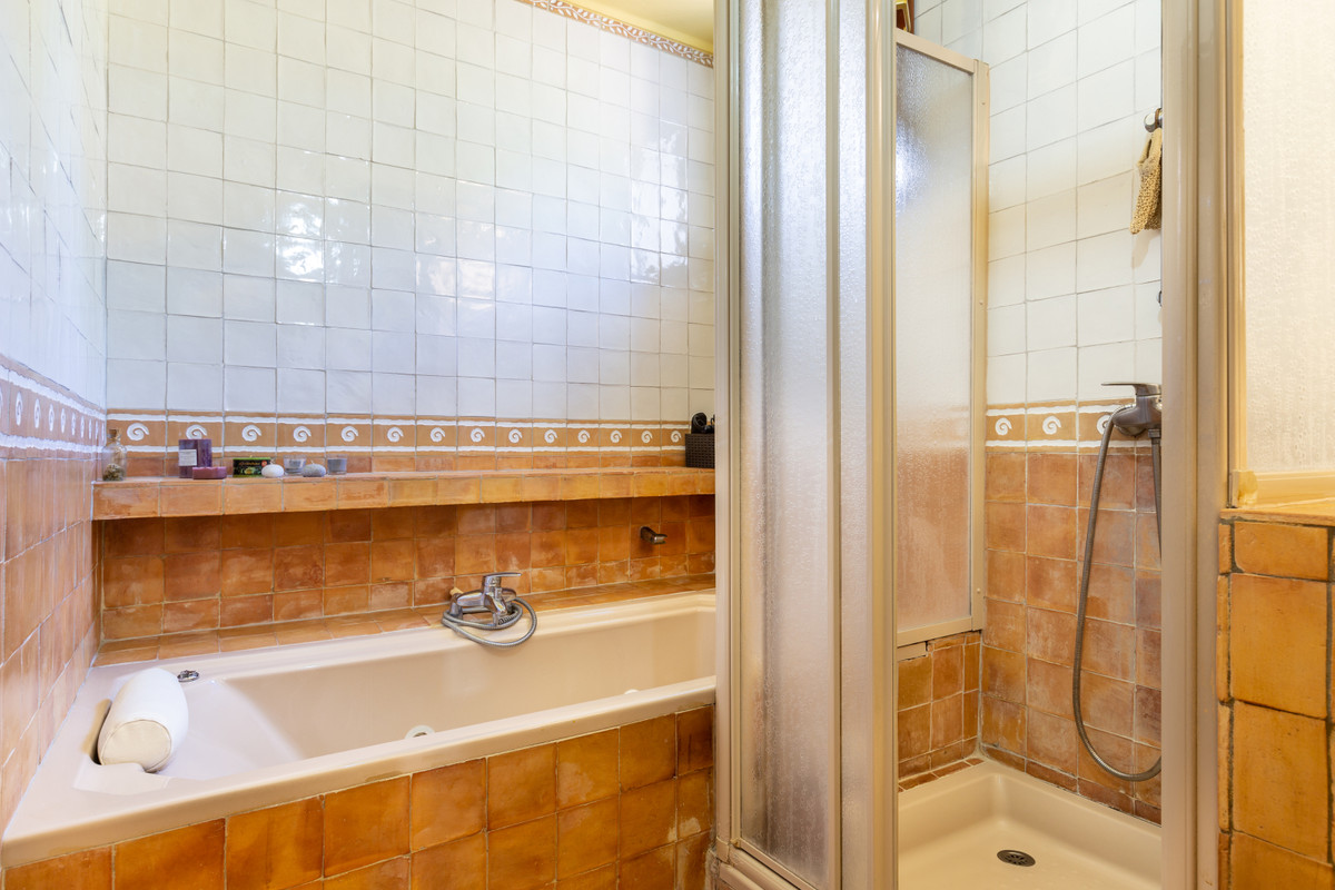 4 Bed Townhouse for sale in Elviria Costa Del Sol, Málaga, Spain