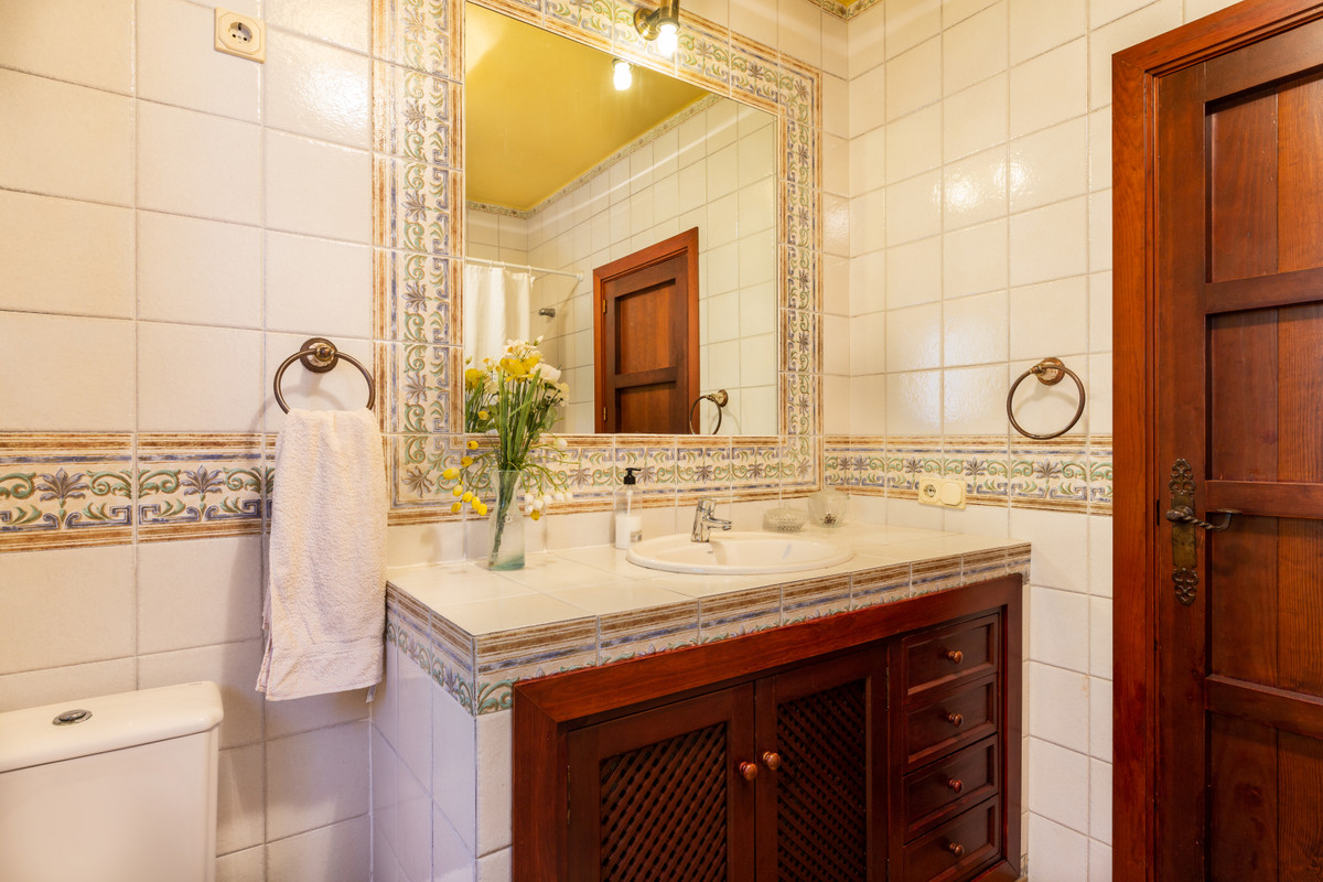 4 Bed Townhouse for sale in Elviria Costa Del Sol, Málaga, Spain