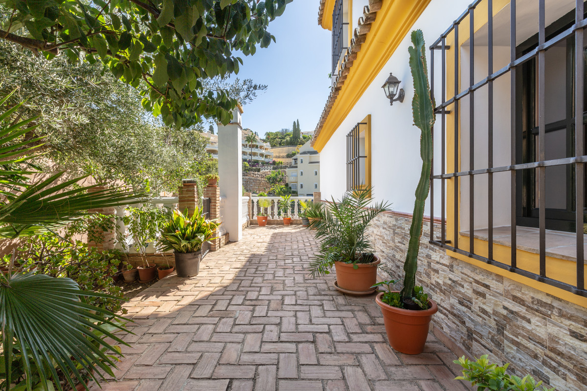 4 Bed Townhouse for sale in Elviria Costa Del Sol, Málaga, Spain