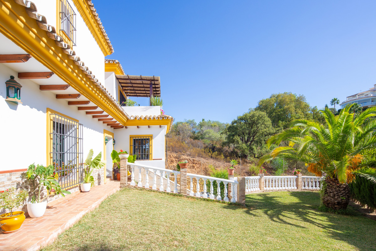 4 Bed Townhouse for sale in Elviria Costa Del Sol, Málaga, Spain