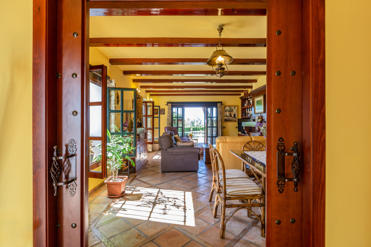 4 Bed Townhouse for sale in Elviria Costa Del Sol, Málaga, Spain