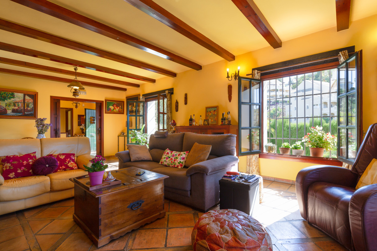 4 Bed Townhouse for sale in Elviria Costa Del Sol, Málaga, Spain
