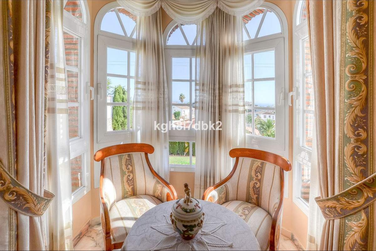 Se vende Villa - Chalet de 10 dormitorios en Costa Del Sol, Málaga, España