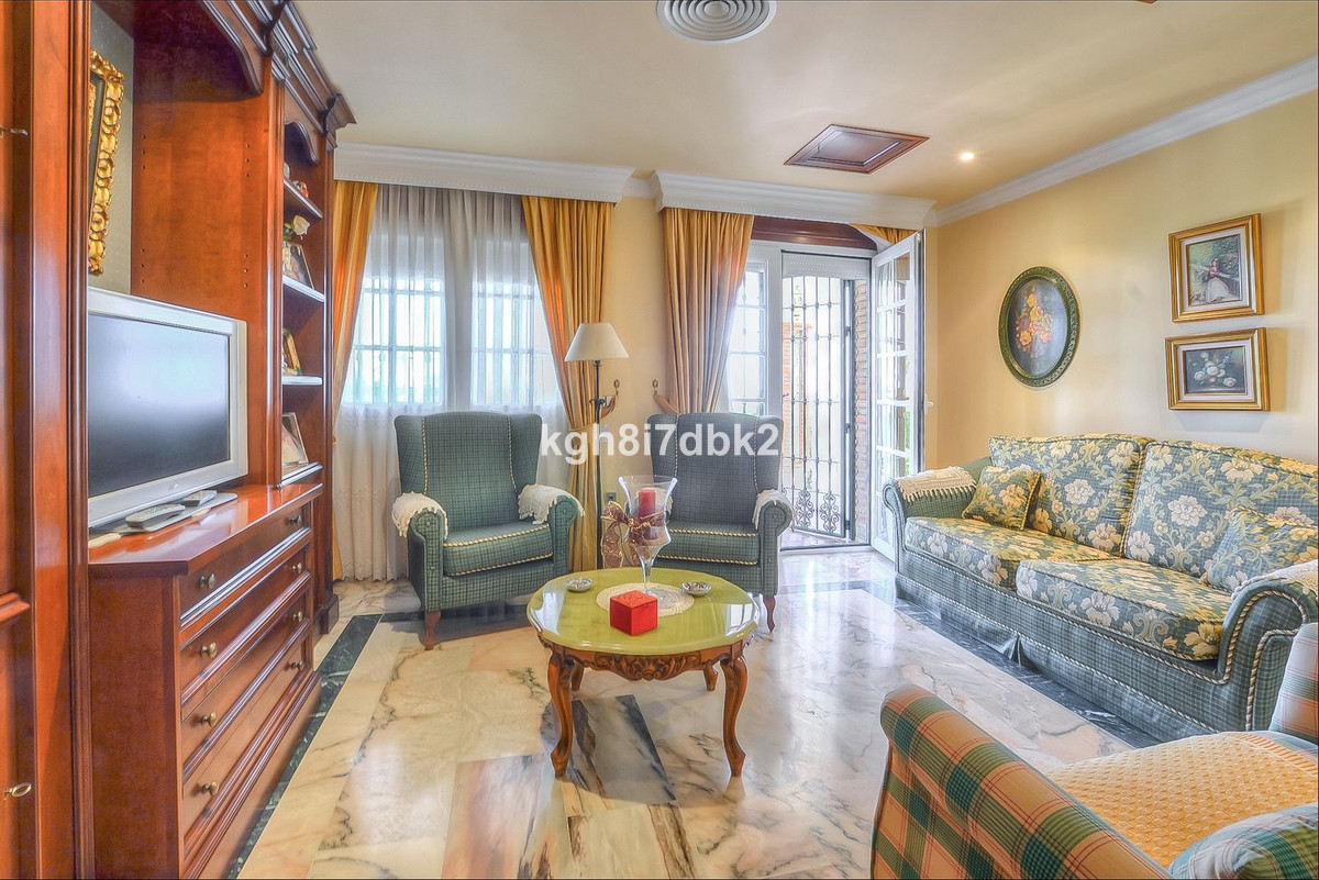 Se vende Villa - Chalet de 10 dormitorios en Costa Del Sol, Málaga, España