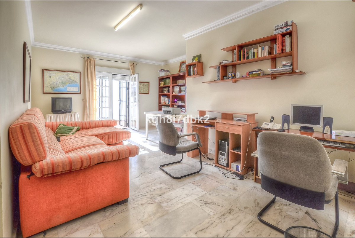 Se vende Villa - Chalet de 10 dormitorios en Costa Del Sol, Málaga, España