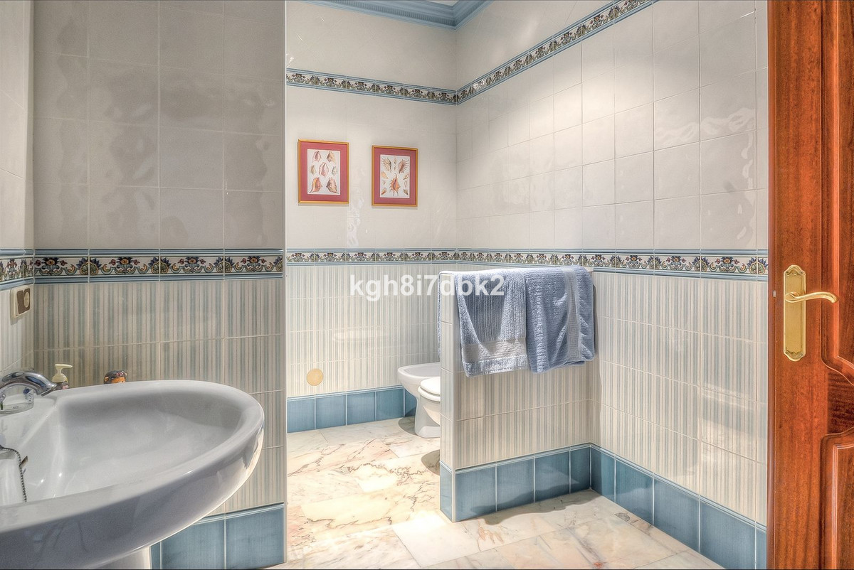 Se vende Villa - Chalet de 10 dormitorios en Costa Del Sol, Málaga, España