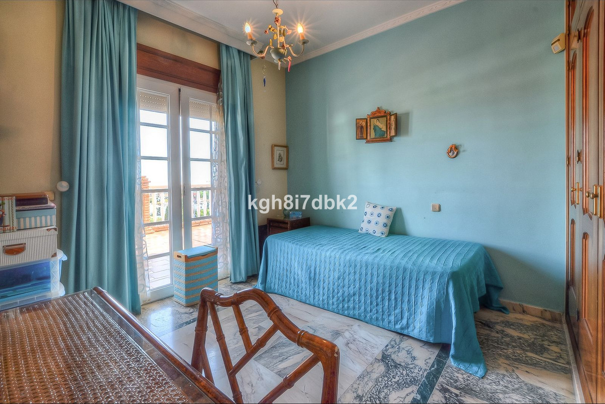 Se vende Villa - Chalet de 10 dormitorios en Costa Del Sol, Málaga, España