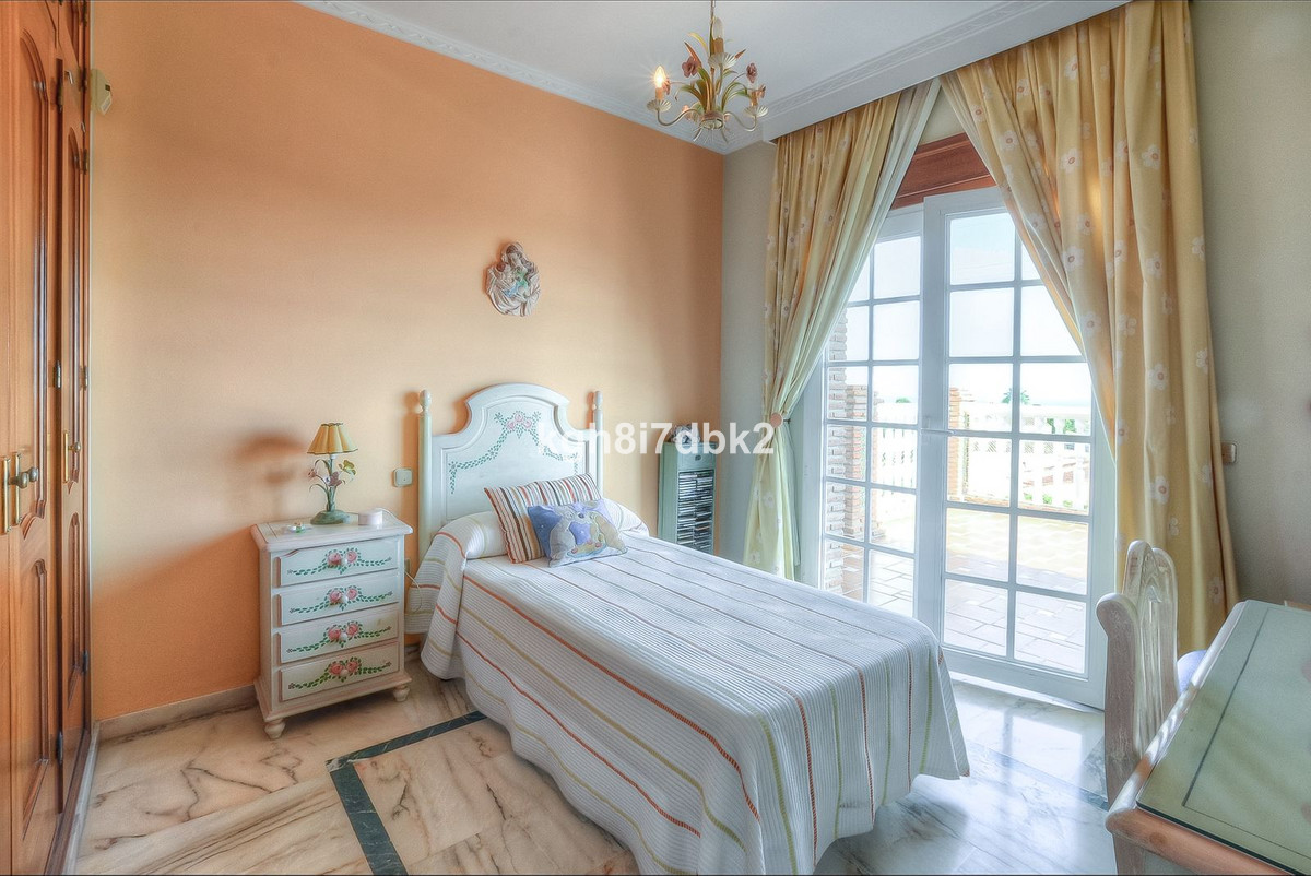 Se vende Villa - Chalet de 10 dormitorios en Costa Del Sol, Málaga, España