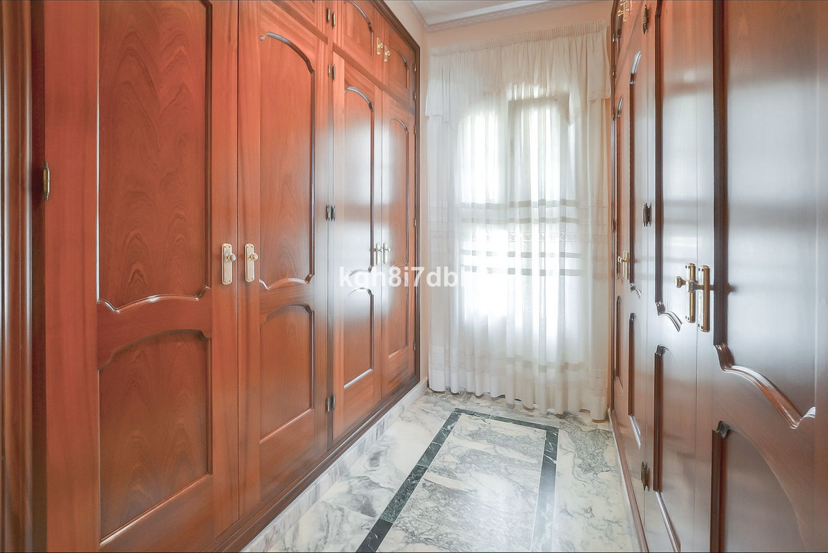 Se vende Villa - Chalet de 10 dormitorios en Costa Del Sol, Málaga, España