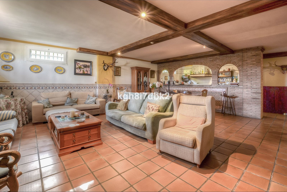Se vende Villa - Chalet de 10 dormitorios en Costa Del Sol, Málaga, España