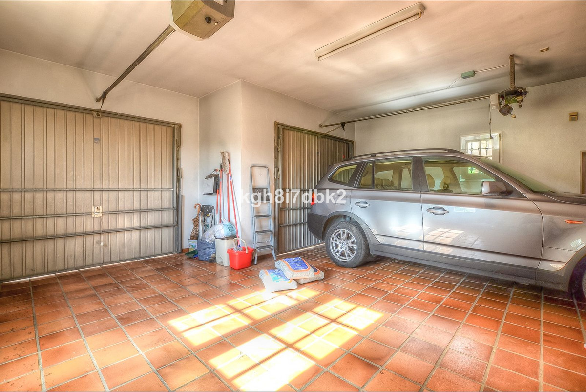 Se vende Villa - Chalet de 10 dormitorios en Costa Del Sol, Málaga, España