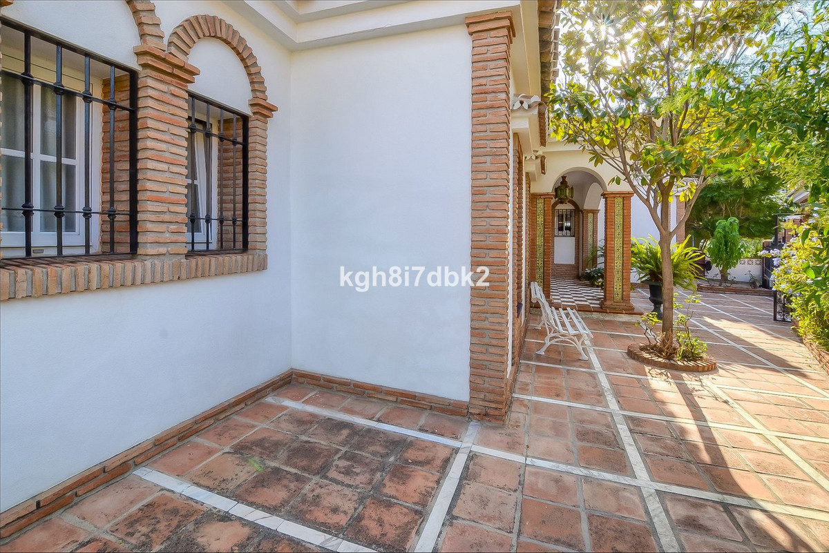 Se vende Villa - Chalet de 10 dormitorios en Costa Del Sol, Málaga, España