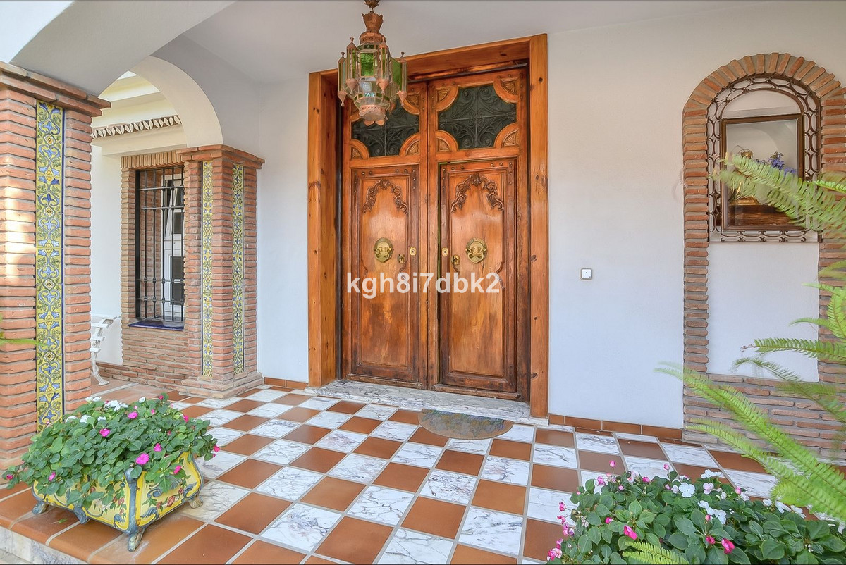 Se vende Villa - Chalet de 10 dormitorios en Costa Del Sol, Málaga, España