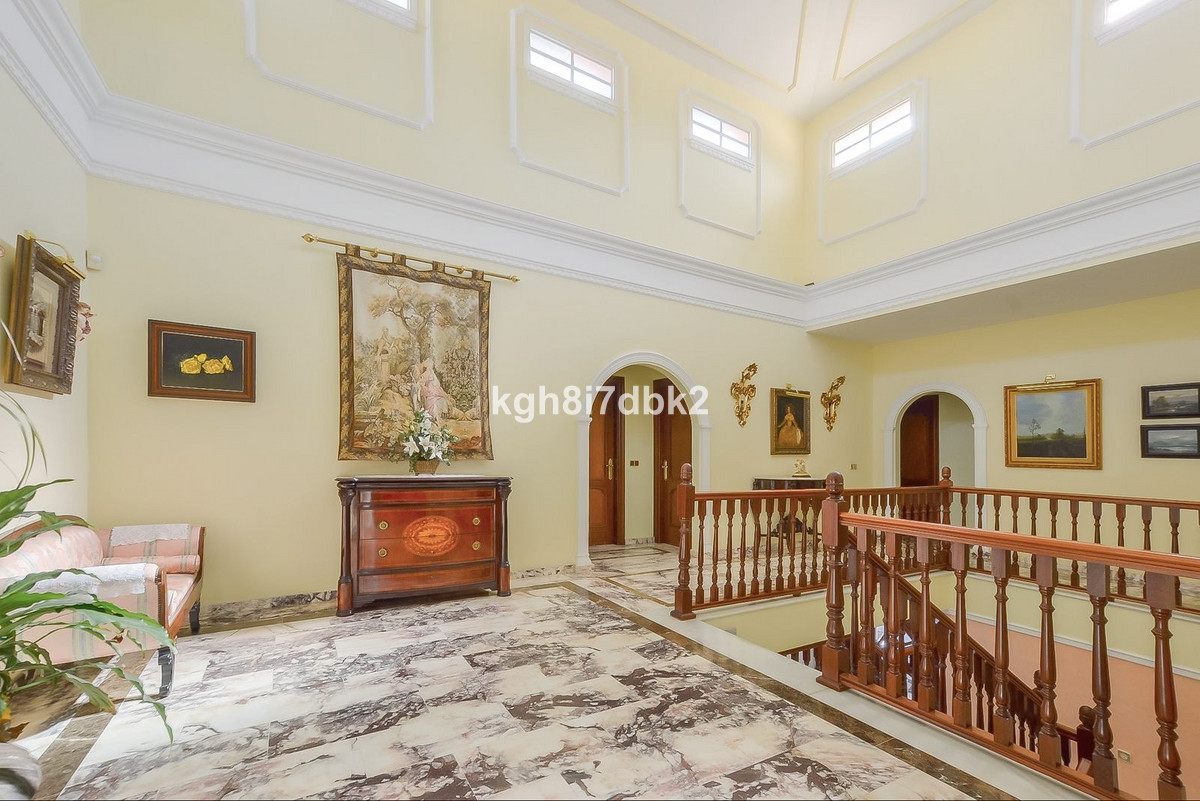 Se vende Villa - Chalet de 10 dormitorios en Costa Del Sol, Málaga, España