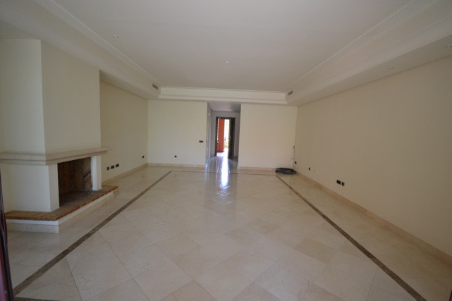 3 Bed Townhouse for sale in The Golden Mile Costa Del Sol, Málaga, Spain