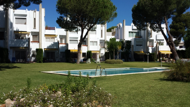 3 Bed Townhouse for sale in Nueva Andalucía Costa Del Sol, Málaga, Spain
