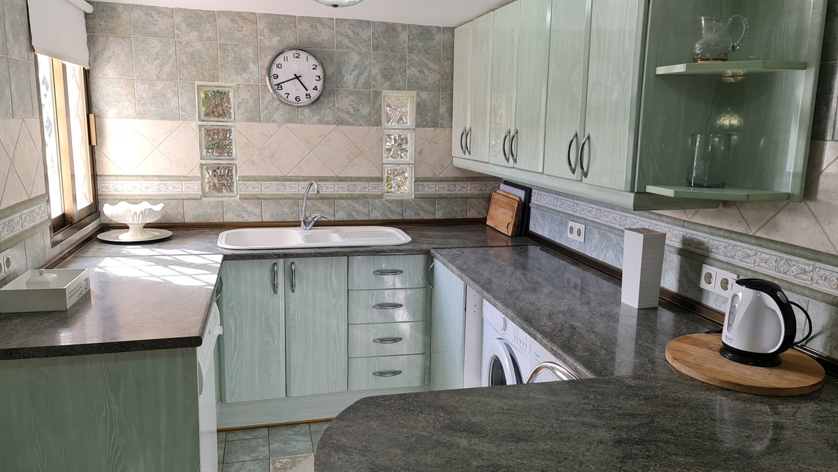 3 Bed Townhouse for sale in Nueva Andalucía Costa Del Sol, Málaga, Spain