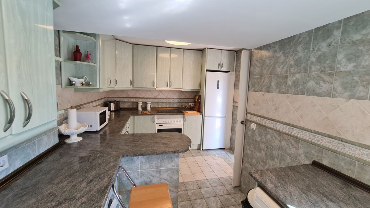 3 Bed Townhouse for sale in Nueva Andalucía Costa Del Sol, Málaga, Spain