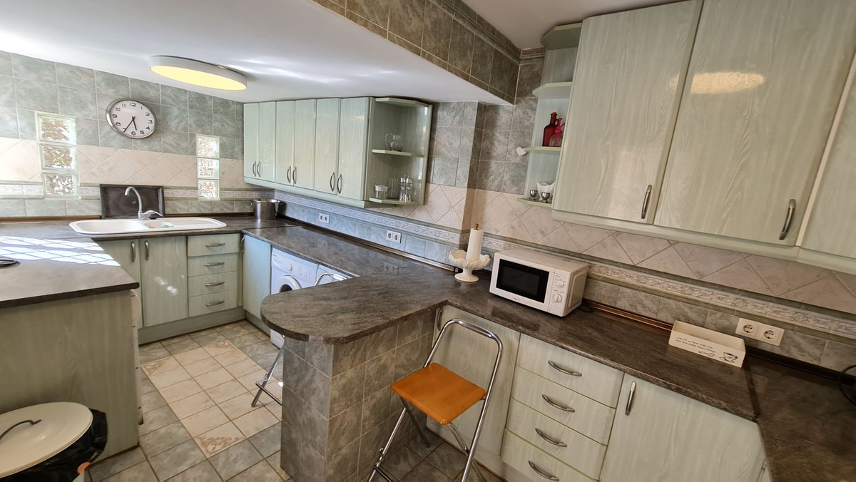 3 Bed Townhouse for sale in Nueva Andalucía Costa Del Sol, Málaga, Spain