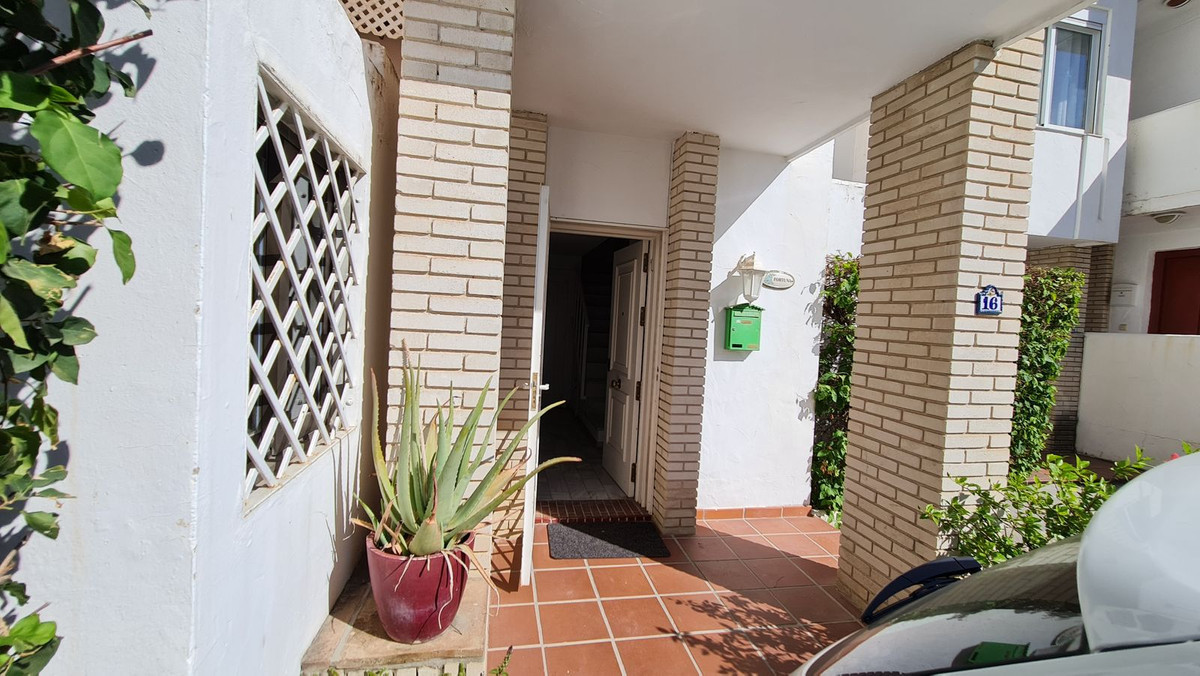 3 Bed Townhouse for sale in Nueva Andalucía Costa Del Sol, Málaga, Spain