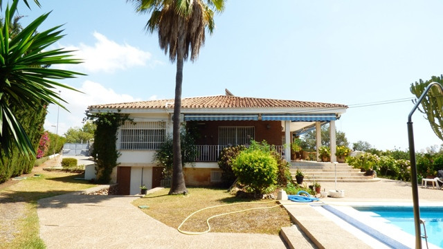 Se vende Villa - Chalet de 4 dormitorios en Costa Del Sol, Málaga, España