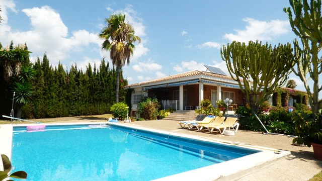 Se vende Villa - Chalet de 4 dormitorios en Costa Del Sol, Málaga, España