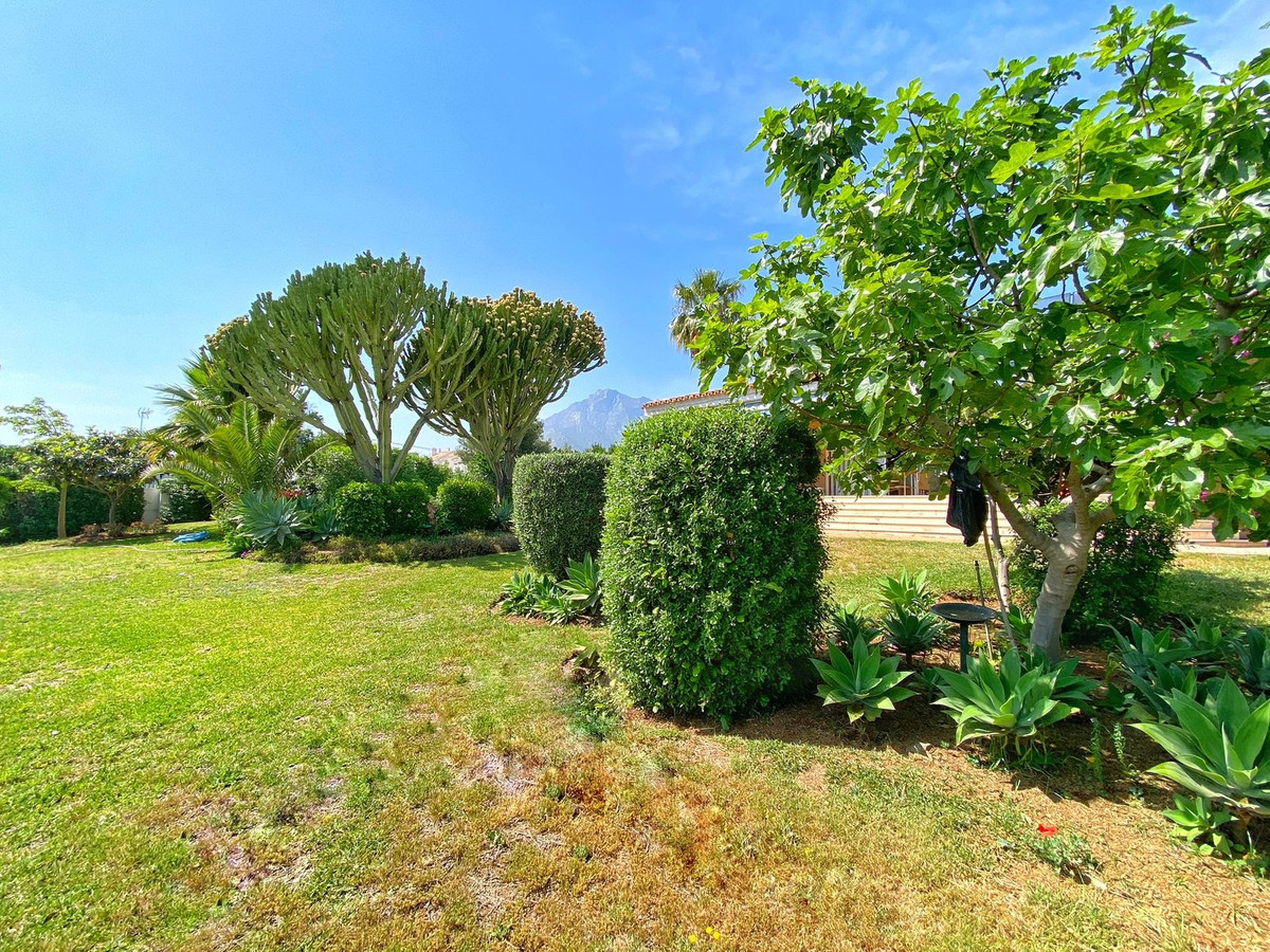 Se vende Villa - Chalet de 4 dormitorios en Costa Del Sol, Málaga, España