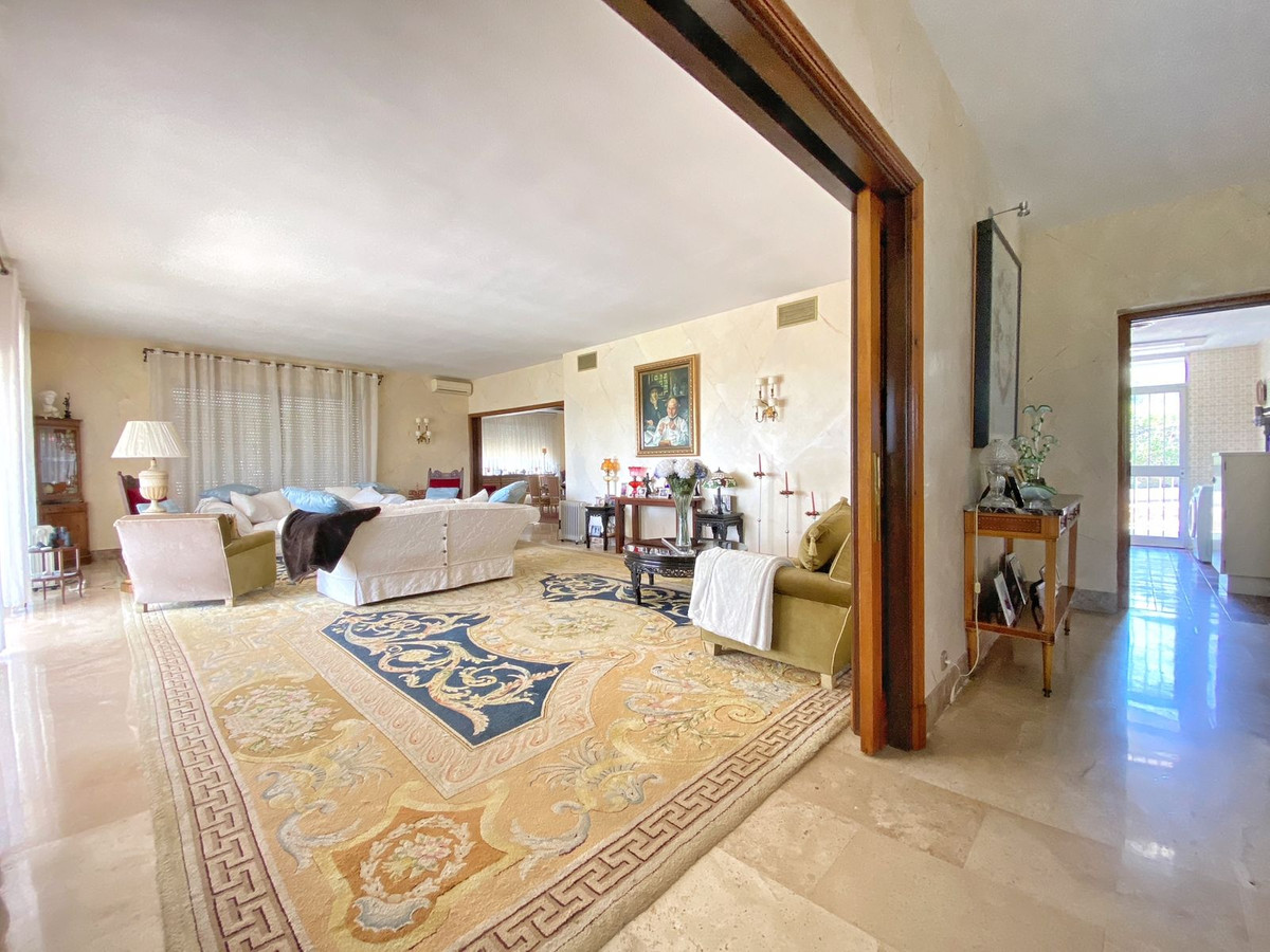 Se vende Villa - Chalet de 4 dormitorios en Costa Del Sol, Málaga, España