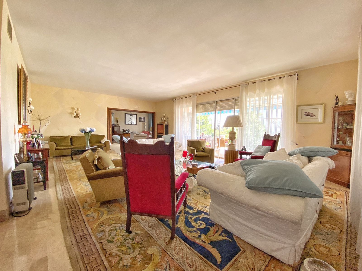 Se vende Villa - Chalet de 4 dormitorios en Costa Del Sol, Málaga, España