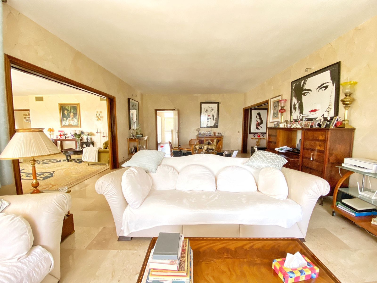 Se vende Villa - Chalet de 4 dormitorios en Costa Del Sol, Málaga, España