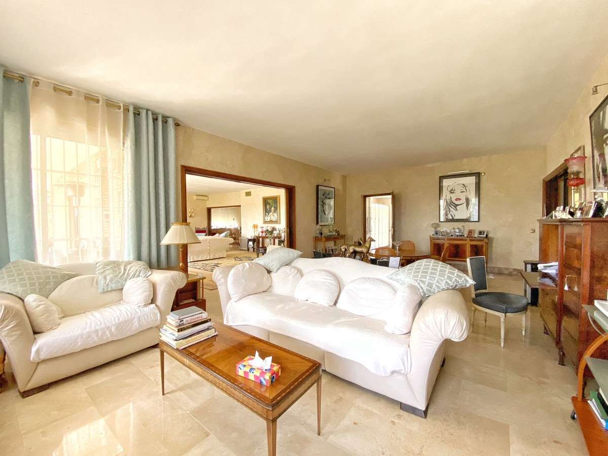 Se vende Villa - Chalet de 4 dormitorios en Costa Del Sol, Málaga, España