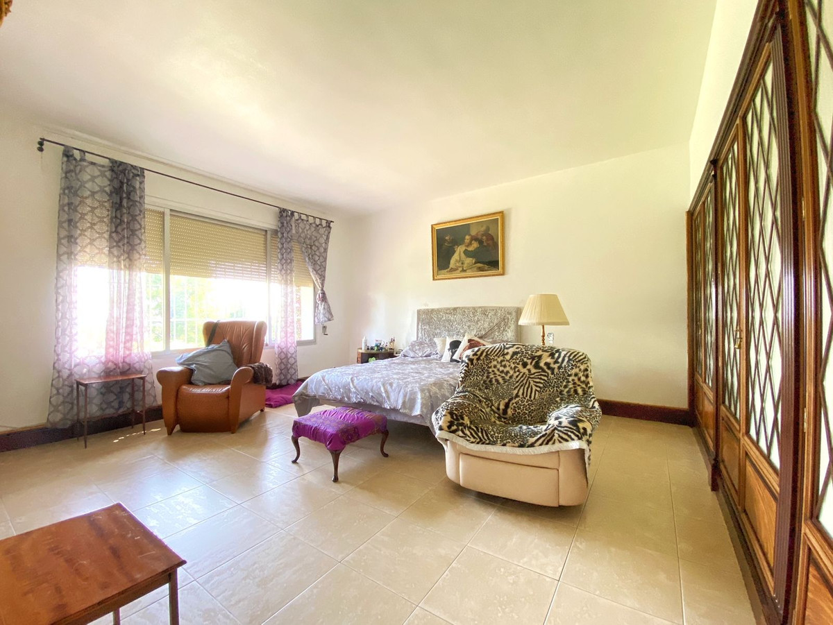 Se vende Villa - Chalet de 4 dormitorios en Costa Del Sol, Málaga, España