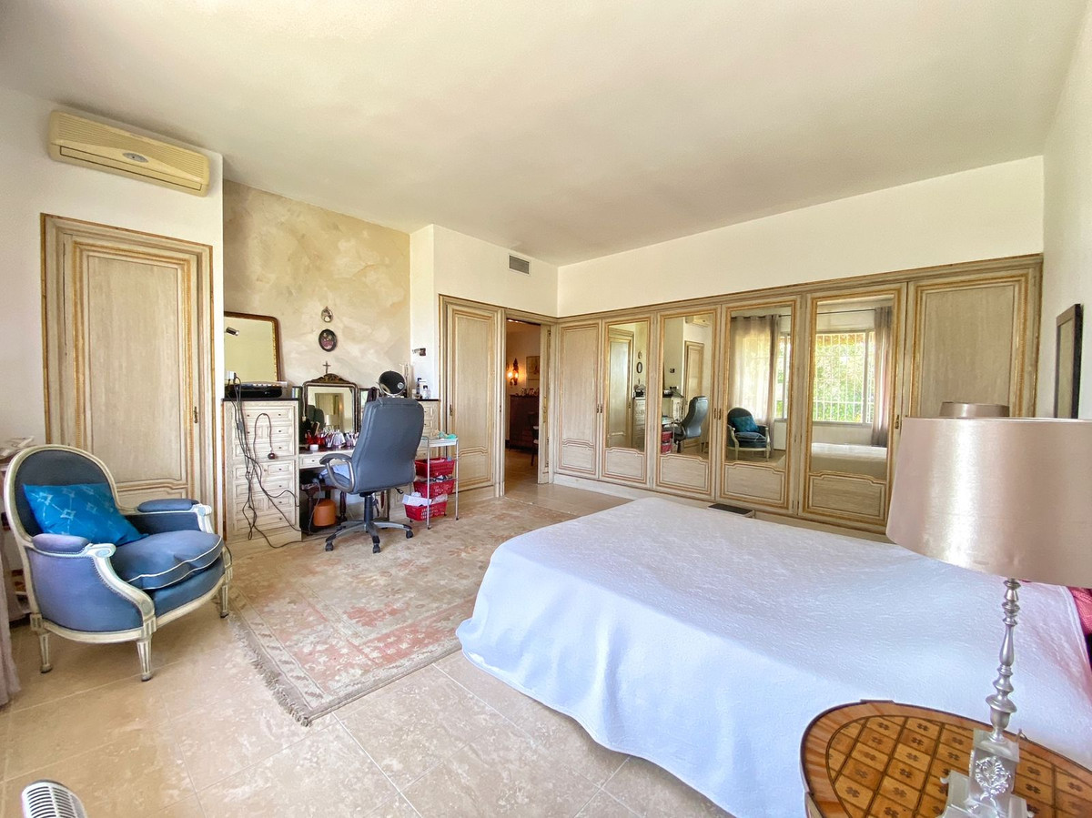Se vende Villa - Chalet de 4 dormitorios en Costa Del Sol, Málaga, España