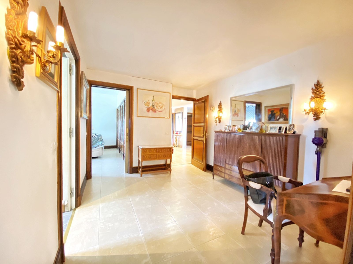 Se vende Villa - Chalet de 4 dormitorios en Costa Del Sol, Málaga, España