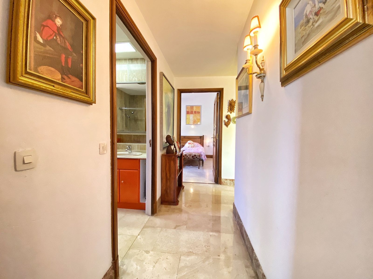 Se vende Villa - Chalet de 4 dormitorios en Costa Del Sol, Málaga, España