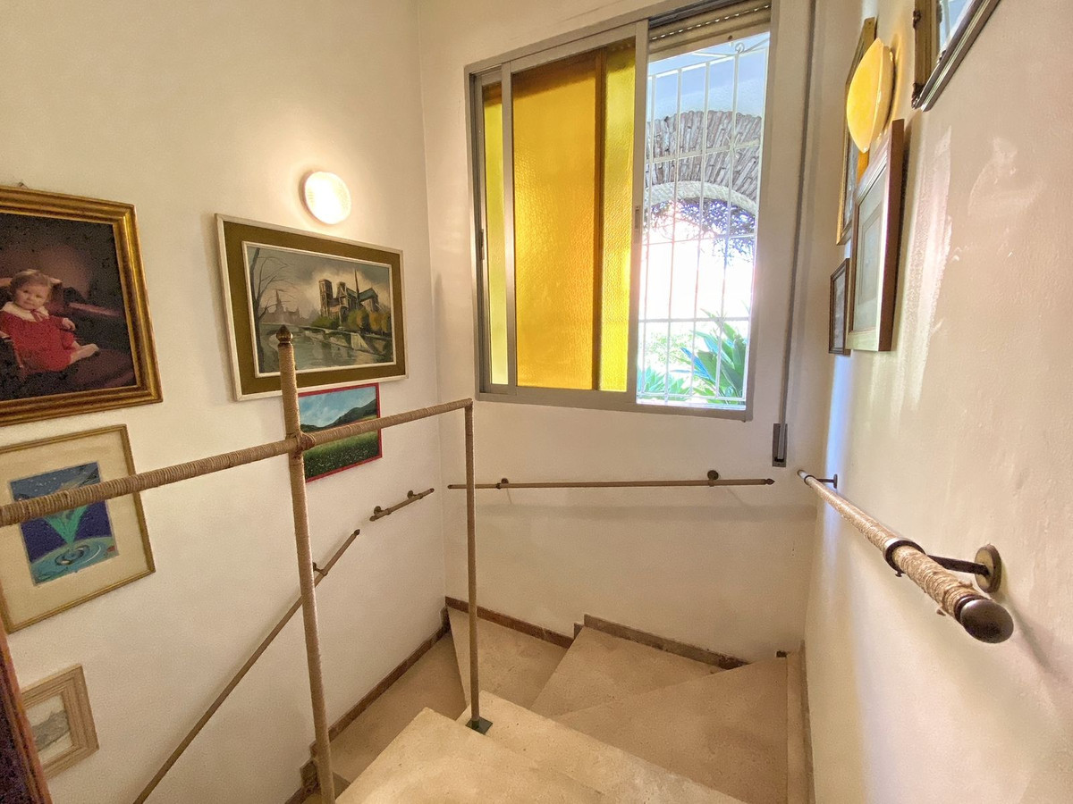Se vende Villa - Chalet de 4 dormitorios en Costa Del Sol, Málaga, España