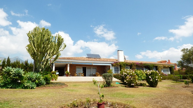Se vende Villa - Chalet de 4 dormitorios en Costa Del Sol, Málaga, España