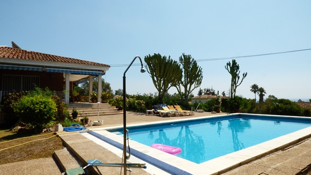 Se vende Villa - Chalet de 4 dormitorios en Costa Del Sol, Málaga, España