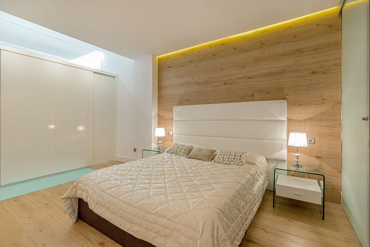 3 Bed Apartment for sale in Puerto Banús Costa Del Sol, Málaga, Spain