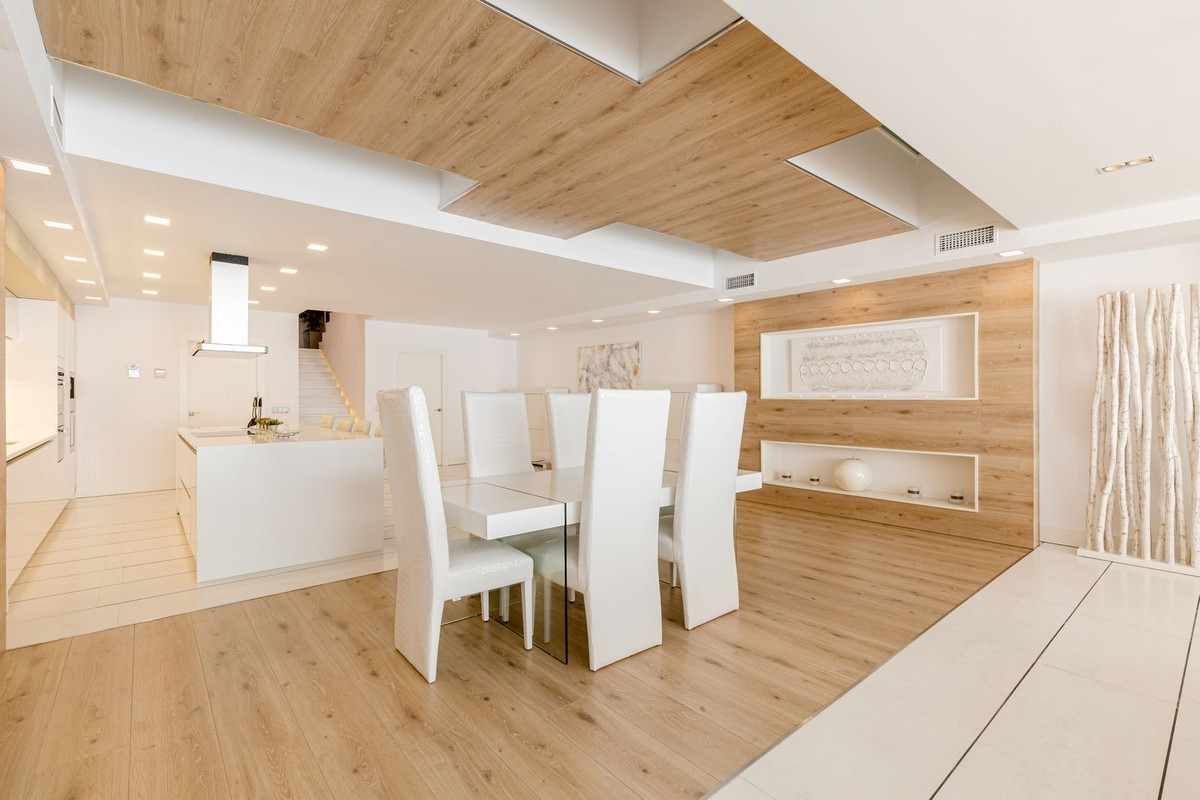 3 Bed Apartment for sale in Puerto Banús Costa Del Sol, Málaga, Spain
