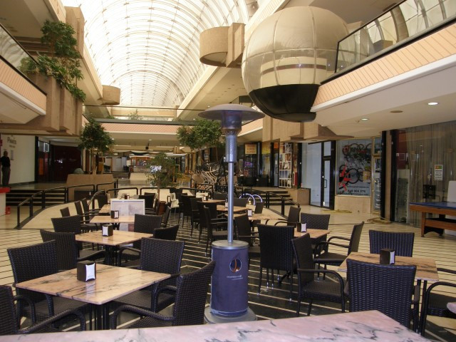 Commercial unit for sale in Puerto Banús Costa Del Sol, Málaga, Spain