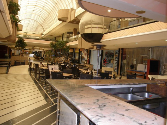 Commercial unit for sale in Puerto Banús Costa Del Sol, Málaga, Spain