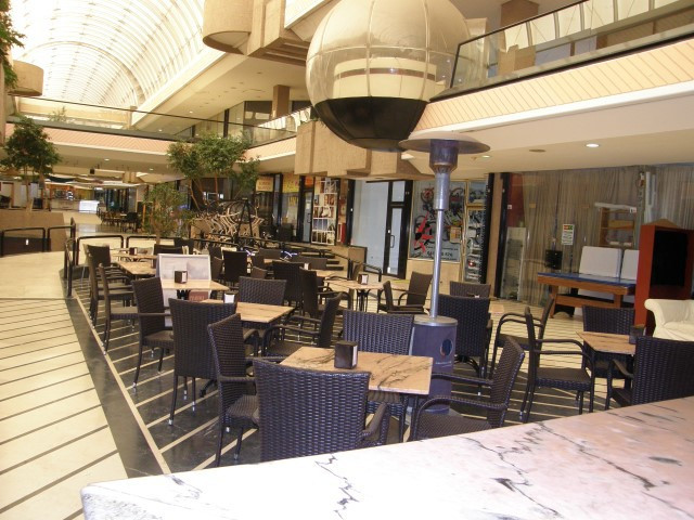 Commercial unit for sale in Puerto Banús Costa Del Sol, Málaga, Spain