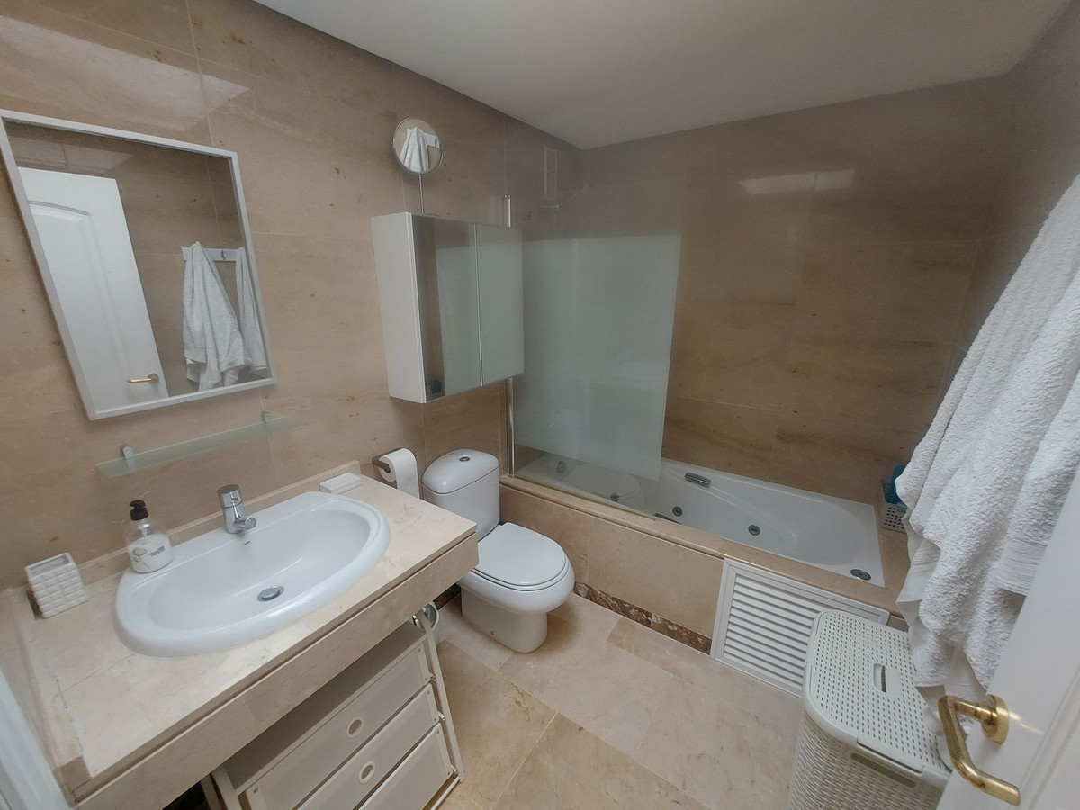 Se vende Ático de 2 dormitorios en Costa Del Sol, Málaga, España