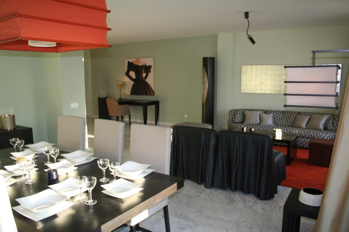 3 Bed Apartment for sale in Puerto Banús Costa Del Sol, Málaga, Spain