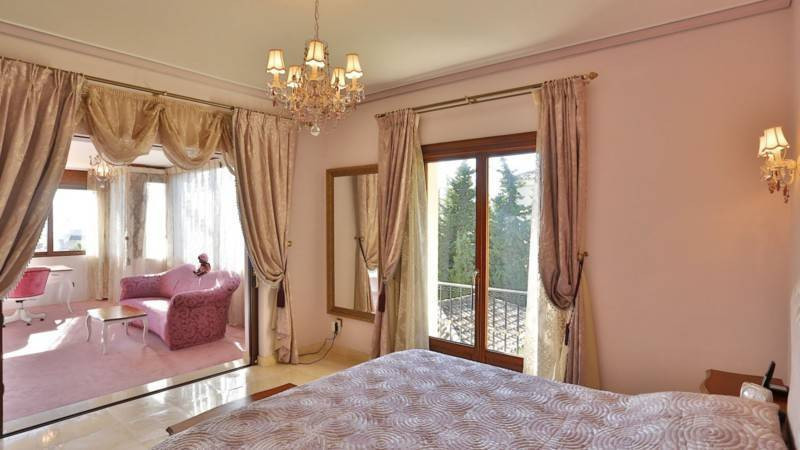 5 Bed Townhouse for sale in Sierra Blanca Costa Del Sol, Málaga, Spain