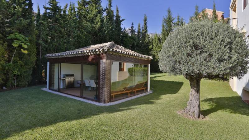 5 Bed Townhouse for sale in Sierra Blanca Costa Del Sol, Málaga, Spain