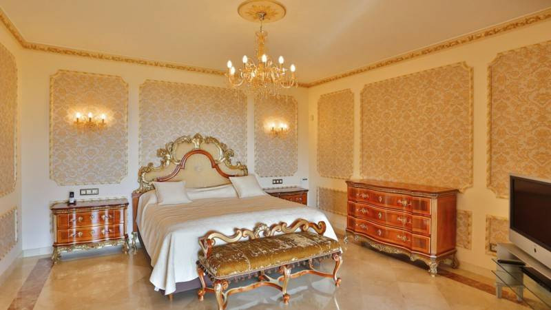 5 Bed Townhouse for sale in Sierra Blanca Costa Del Sol, Málaga, Spain