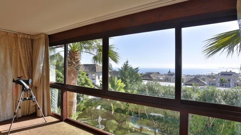 5 Bed Townhouse for sale in Sierra Blanca Costa Del Sol, Málaga, Spain